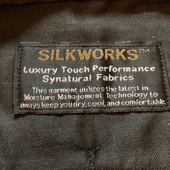 Size 36/30 Men’s Savane Silkworks Luxury touch Performance pants size Cuffs - Picture 3 of 4